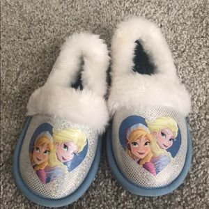 Frozen slippers
